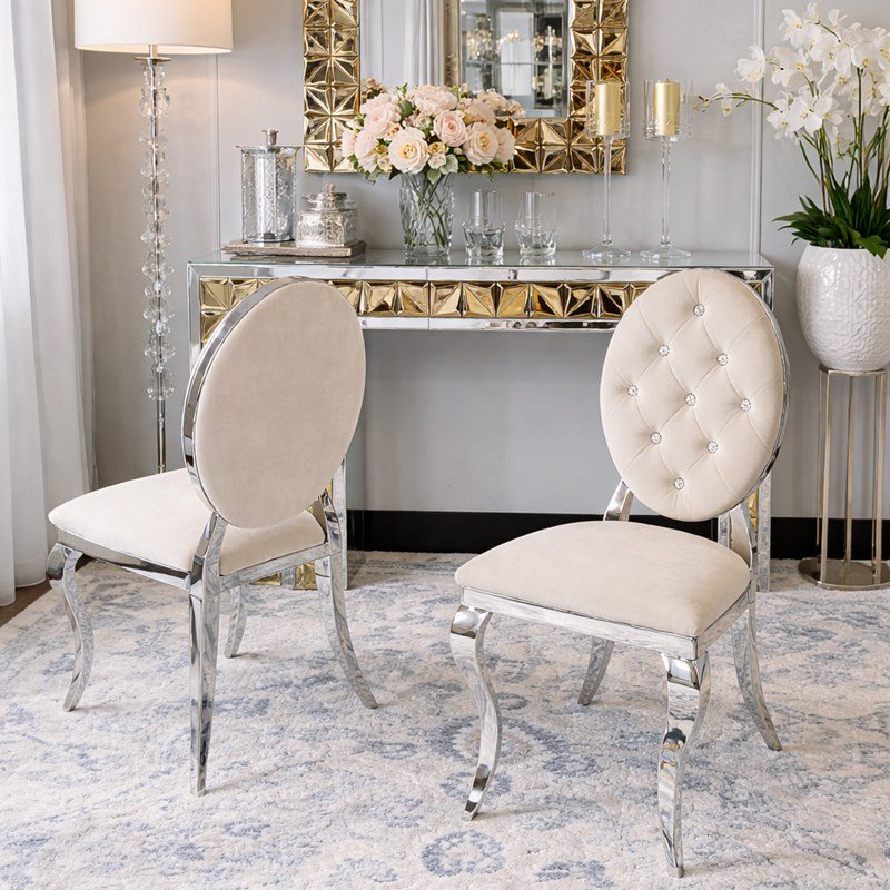 Krzesło Ludwik II beige pikowane kryształkami.jpg