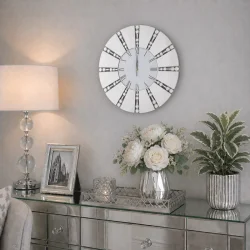 Zegar ścienny okrągły glamour lustrzany z kryształkami srebrny 50x50 cm C-0640