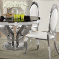 Zbliżenie na stół glamour Davson ze stali szlachetnej polerowanej w komplecie z krzesłami z kolekcji Victoria - BellaCasa.co.jpg