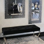 Sitzpuff Ludwik Black Modern Barock - Schwarzer Fußhocker, gesteppt mit Kristallen oder Knöpfen