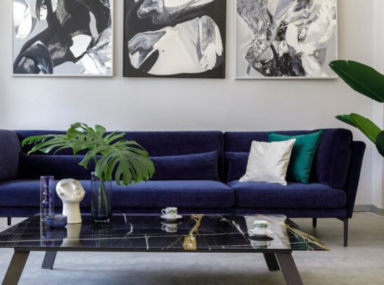 Blaue Farbe im Wohnzimmer